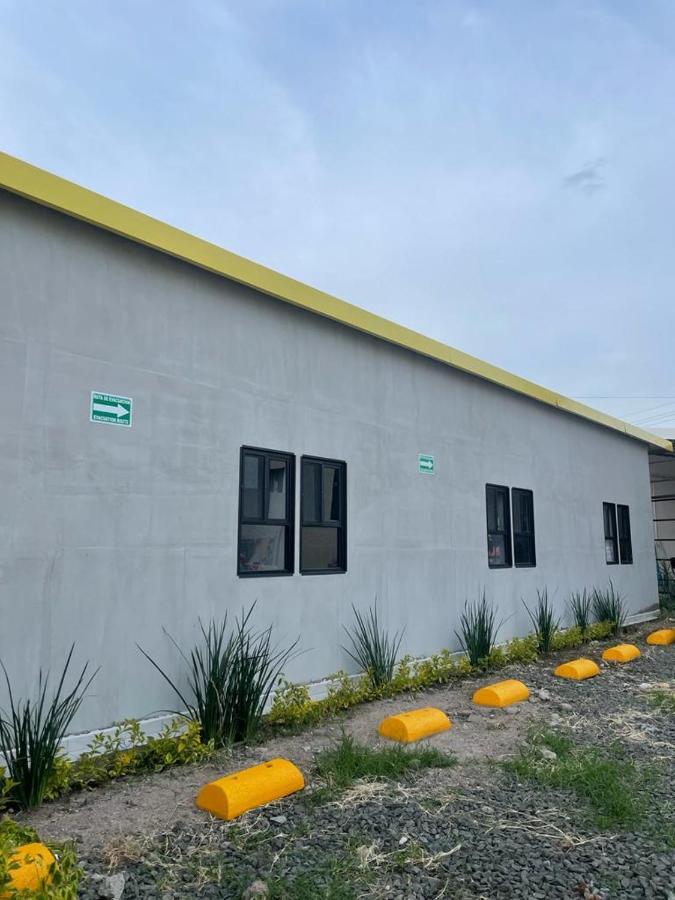 Check Inn Hostal Aeropuerto Gdl Las Pintas Dış mekan fotoğraf