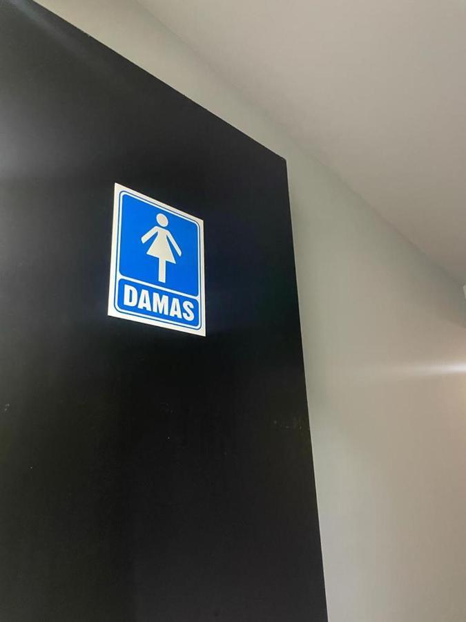 Check Inn Hostal Aeropuerto Gdl Las Pintas Dış mekan fotoğraf