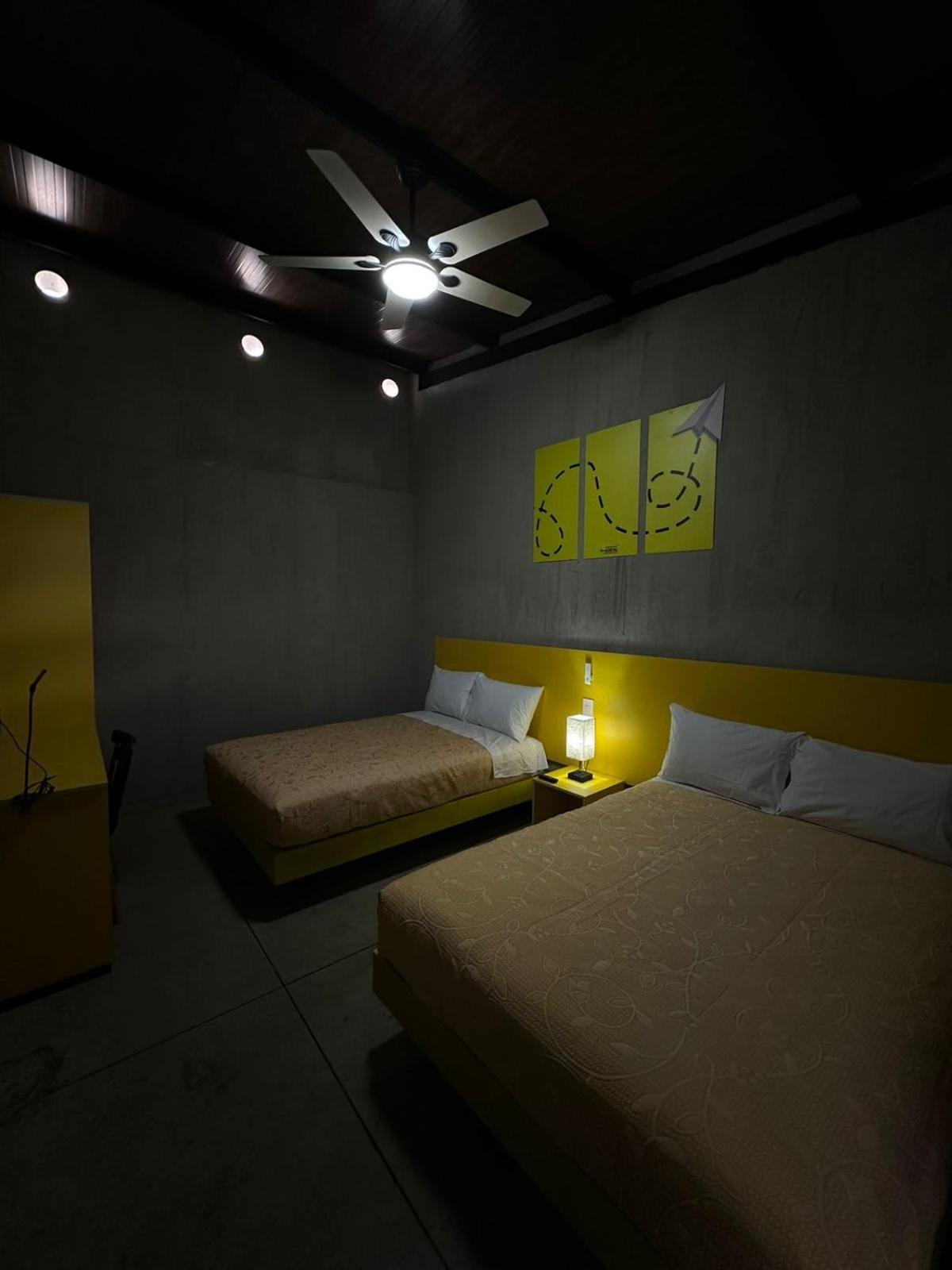 Check Inn Hostal Aeropuerto Gdl Las Pintas Dış mekan fotoğraf